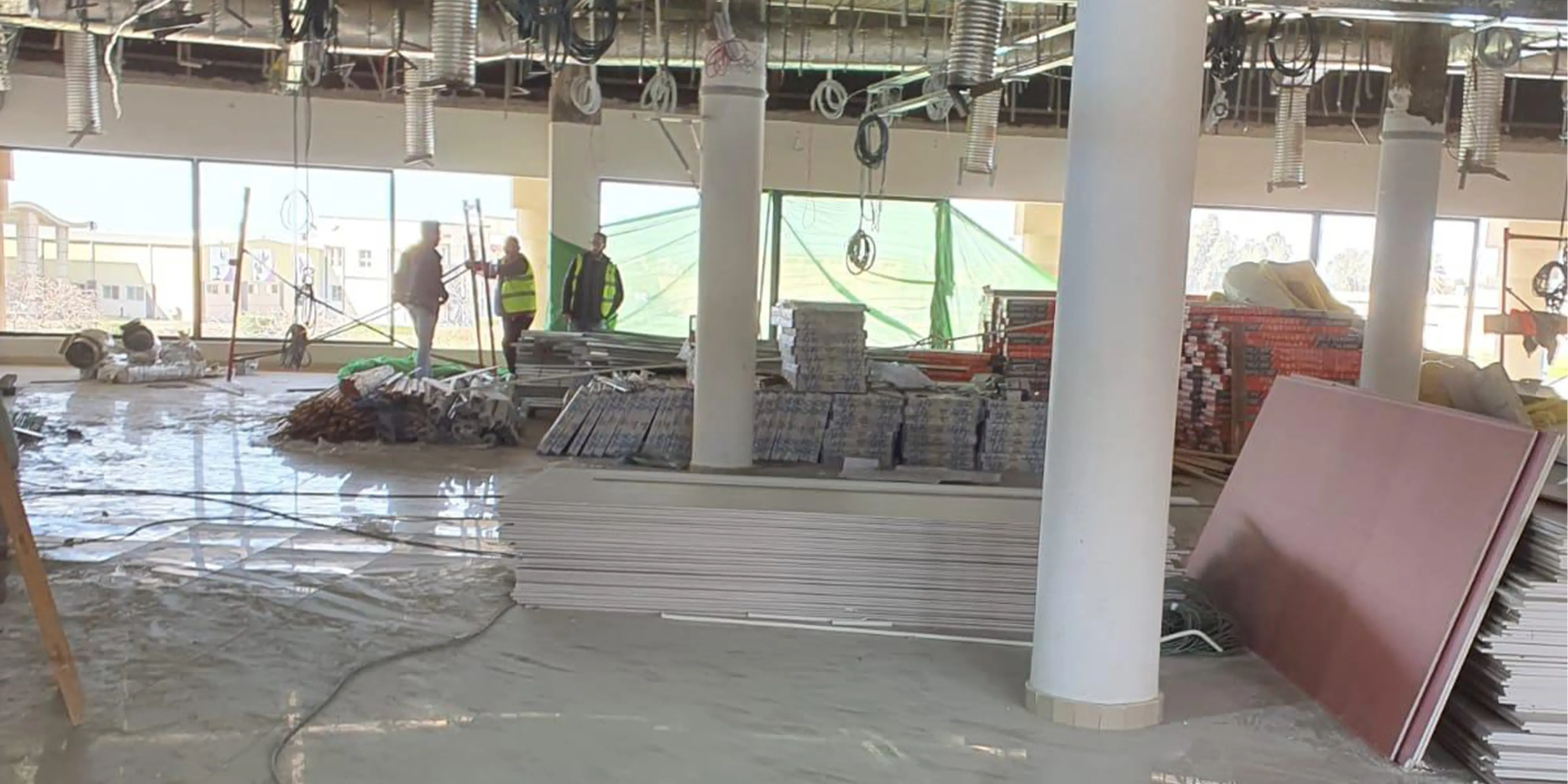 إنشاء المبنى الادارى بمجمع النسور للقوات الجوية